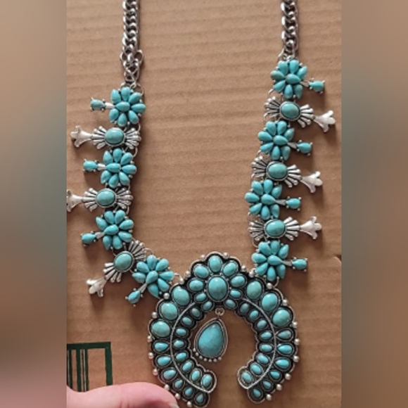 New Simulated turpouise squash Blossom Necklace - Picture 2 of 10